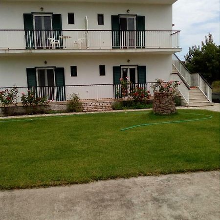 Sam΄S Rooms Agios Georgios  Exterior foto